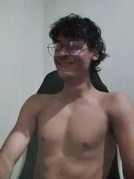 Snapshot of Mago666_ chatting on 04/22/26, 01:19 Mago666 online show from 04/22/26, 01:19