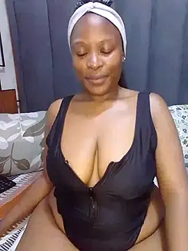 MrsMxx25 online show from 10/07/25, 10:07