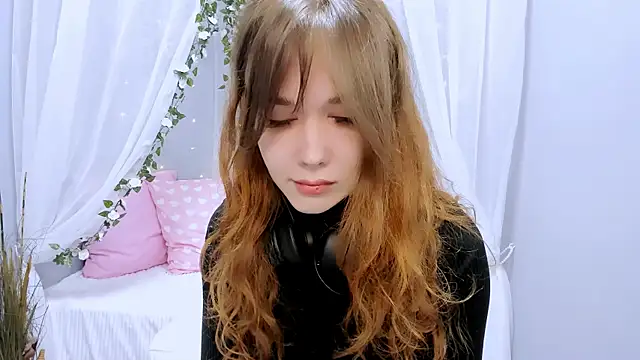 Anabel Montereau online show from 12/19/25, 02:02