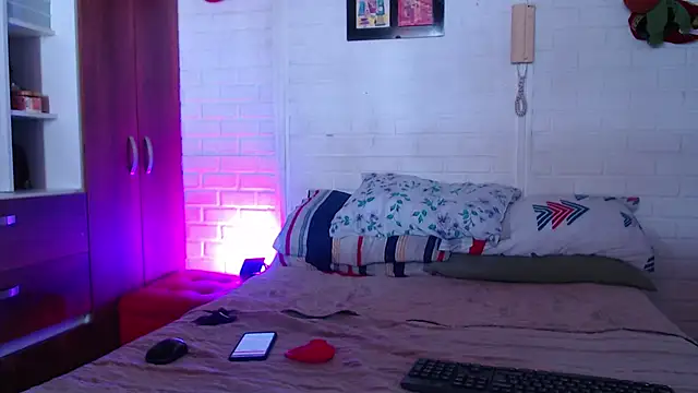 lucyymaximo online show from 11/17/25, 03:51