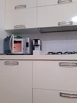 singolo discreto online show from 02/22/26, 08:35