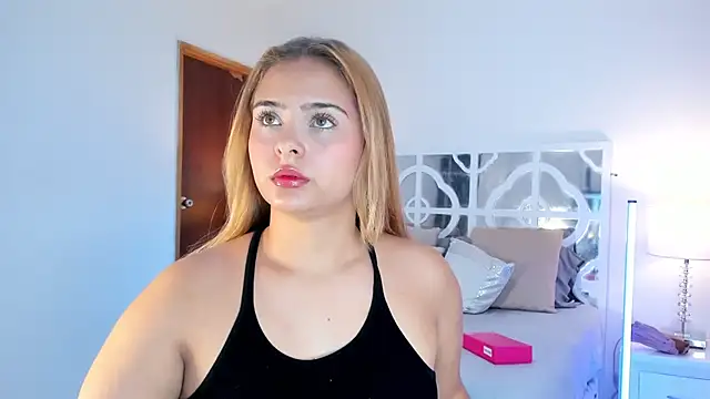 MikaelaStone online show from 12/04/25, 11:19