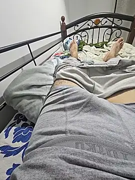 Snapshot of fena-sikerimmm chatting on 09/27/25, 10:37 fena-sikerimmm online show from 09/27/25, 10:37