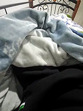 Snapshot of fena-sikerimmm chatting on 04/05/26, 01:03 fena-sikerimmm online show from 04/05/26, 01:03