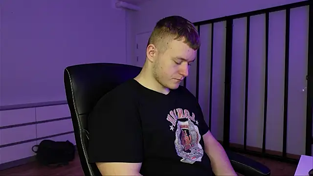 Richard Dullas online show from 11/30/25, 02:10