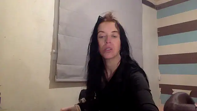 Snapshot of Bellababexox chatting on 06/25/26, 12:32 Bellababexox online show from 06/25/26, 12:32