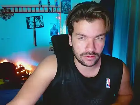 cortelioni massimo  online show from 10/04/25, 01:03