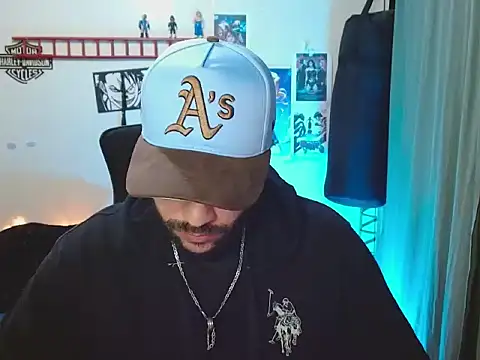 cortelioni massimo  online show from 10/18/25, 06:26