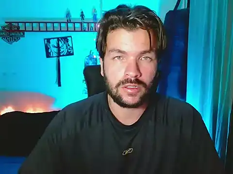 cortelioni massimo  online show from 10/21/25, 02:12