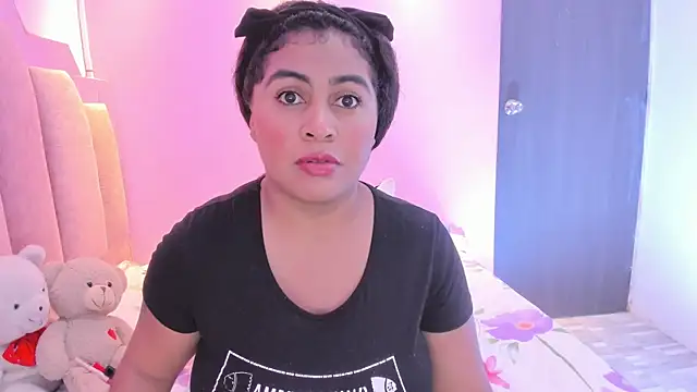 Snapshot of AndreaSweet2 chatting on 10/02/25, 07:43 AndreaSweet2 online show from 10/02/25, 07:43