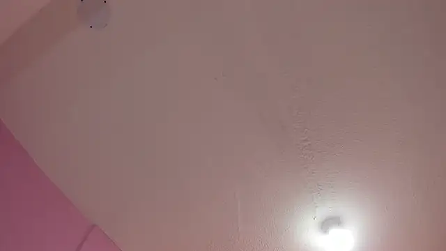 Snapshot of AndreaSweet2 chatting on 10/13/25, 07:47 AndreaSweet2 online show from 10/13/25, 07:47