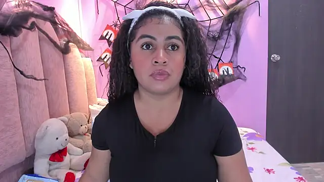 Snapshot of AndreaSweet2 chatting on 10/25/25, 08:03 AndreaSweet2 online show from 10/25/25, 08:03