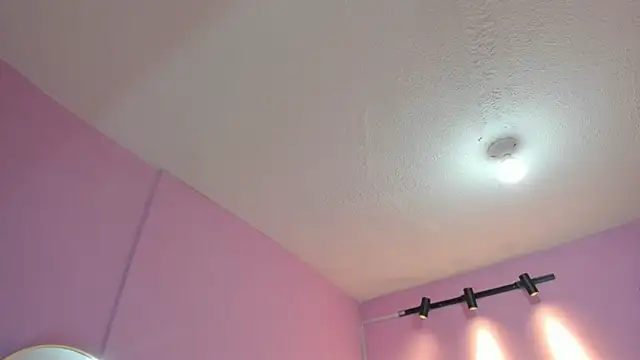 Snapshot of AndreaSweet2 chatting on 11/22/25, 07:35 AndreaSweet2 online show from 11/22/25, 07:35