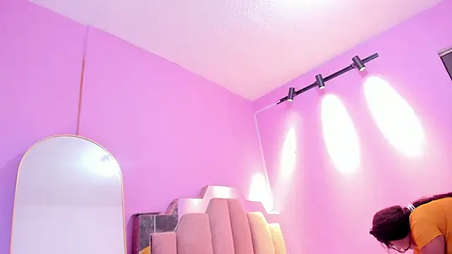 Snapshot of AndreaSweet2 chatting on 12/15/25, 08:02 AndreaSweet2 online show from 12/15/25, 08:02