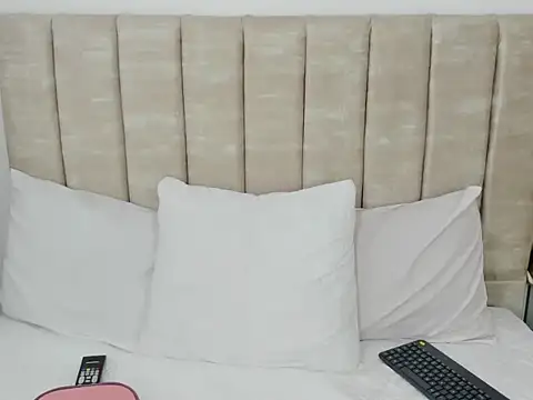 AprilStone1 online show from 10/08/25, 11:41