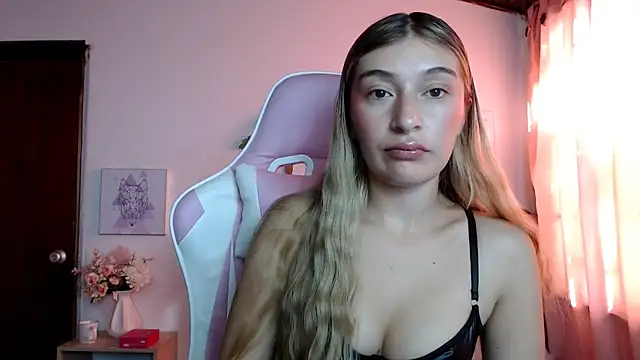 Snapshot of SophiaaLee chatting on 03/15/26, 09:21 SophiaaLee online show from 03/15/26, 09:21