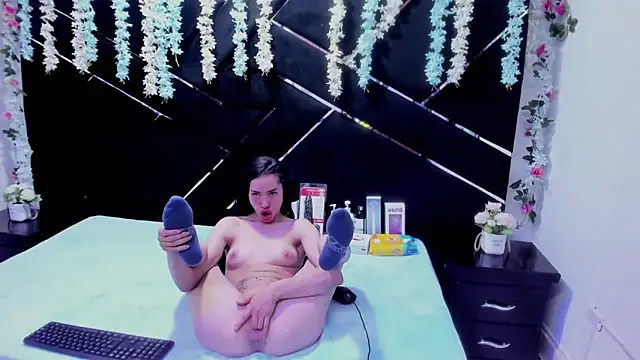 Snapshot of Nanis_James chatting on 02/12/26, 03:23 Nanis James online show from 02/12/26, 03:23