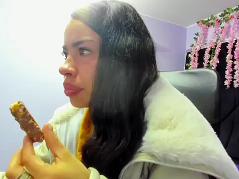 Snapshot of Nanis_James chatting on 02/18/26, 02:29 Nanis James online show from 02/18/26, 02:29