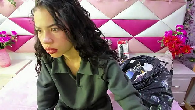 Snapshot of Nanis_James chatting on 02/27/26, 02:44 Nanis James online show from 02/27/26, 02:44