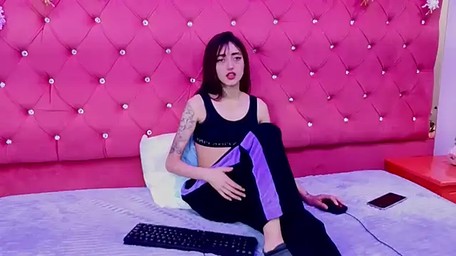 Snapshot of _Maleja_19_ chatting on 02/12/26, 03:45 Maleja 19 online show from 02/12/26, 03:45