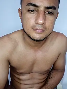 Snapshot of Geral_Yeraldyn09 chatting on 09/12/25, 02:00 Geral Yeraldyn09 online show from 09/12/25, 02:00