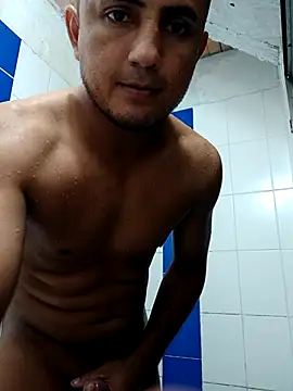 Snapshot of Geral_Yeraldyn09 chatting on 11/14/25, 05:00 Geral Yeraldyn09 online show from 11/14/25, 05:00