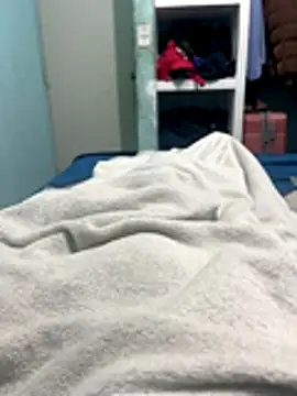 Snapshot of 09chino_ chatting on 10/22/25, 06:46 09chino online show from 10/22/25, 06:46