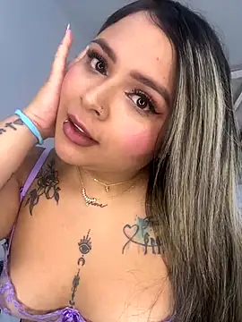 Snapshot of ashley-swift- chatting on 12/03/25, 05:04 ashley-swift- online show from 12/03/25, 05:04