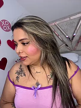 Snapshot of ashley-swift- chatting on 03/14/26, 07:47 ashley-swift- online show from 03/14/26, 07:47