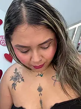 Snapshot of ashley-swift- chatting on 03/25/26, 08:31 ashley-swift- online show from 03/25/26, 08:31