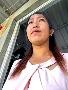 Huong-Ly online show from 09/19/25, 12:56