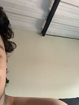 Snapshot of jordan_422 chatting on 04/15/26, 06:04 jordan 422 online show from 04/15/26, 06:04