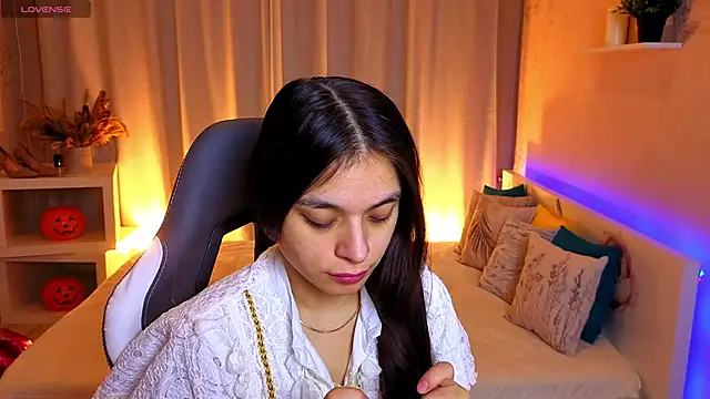 Snapshot of Leila_Hefner chatting on 11/27/25, 02:57 Leila Hefner online show from 11/27/25, 02:57