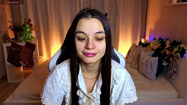 Snapshot of Leila_Hefner chatting on 12/20/25, 02:18 Leila Hefner online show from 12/20/25, 02:18