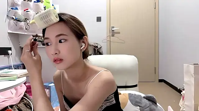 Snapshot of Ann-cookie chatting on 04/10/26, 04:55 Ann-cookie online show from 04/10/26, 04:55