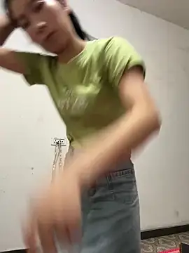 Snapshot of crhong666 chatting on 09/08/25, 11:26 crhong666 online show from 09/08/25, 11:26