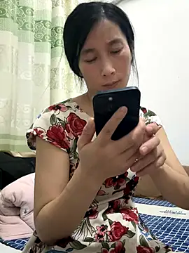 Snapshot of crhong666 chatting on 09/17/25, 01:24 crhong666 online show from 09/17/25, 01:24