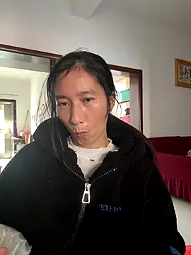 Snapshot of crhong666 chatting on 11/27/25, 01:07 crhong666 online show from 11/27/25, 01:07