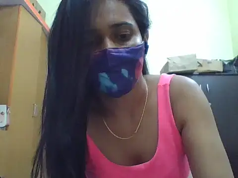 Snapshot of Curvyqueenz chatting on 12/19/25, 05:53 Curvyqueenz online show from 12/19/25, 05:53