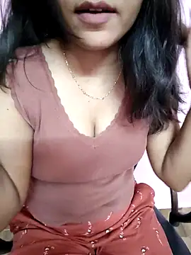 Snapshot of kajoee chatting on 11/23/25, 08:03 kajoee online show from 11/23/25, 08:03