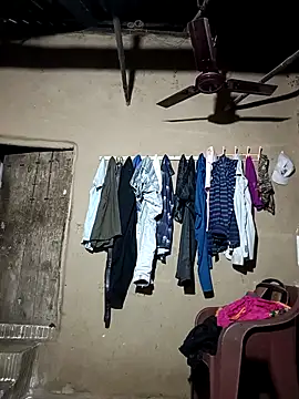 nughtytommy01 online show from 11/28/25, 11:35