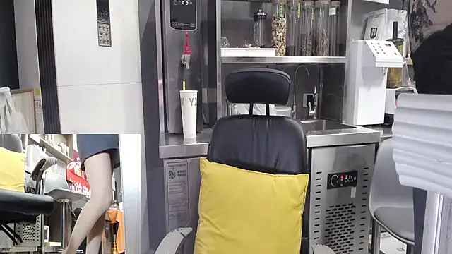 Eileen-L online show from 11/06/25, 12:55