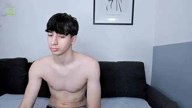 Snapshot of Quentin_Blake chatting on 04/03/26, 05:27 Quentin Blake online show from 04/03/26, 05:27