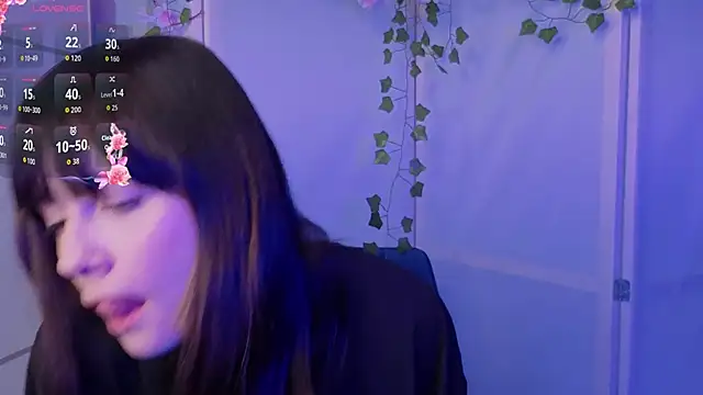 Honeey Beee online show from 11/09/25, 04:38