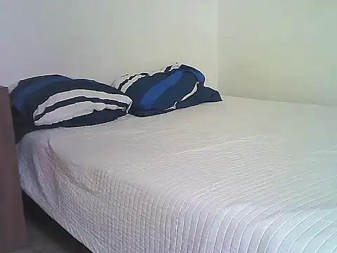 AlphaBoyyX online show from 12/18/25, 03:18