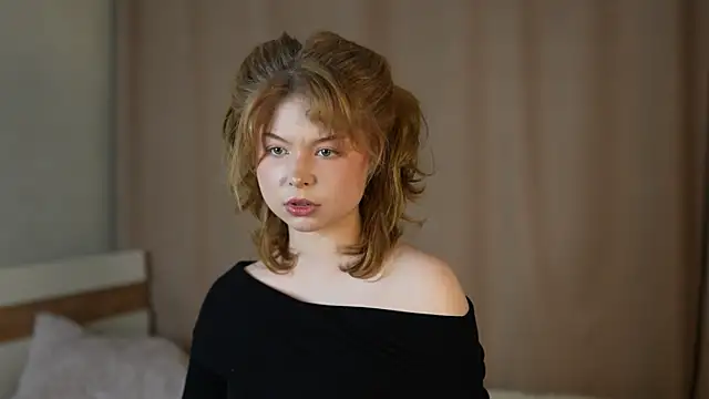 Stella Vanila online show from 09/12/25, 11:04