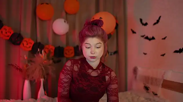 Stella Vanila online show from 10/28/25, 11:29