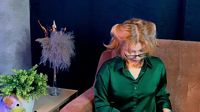 Stella Vanila online show from 02/09/26, 08:13