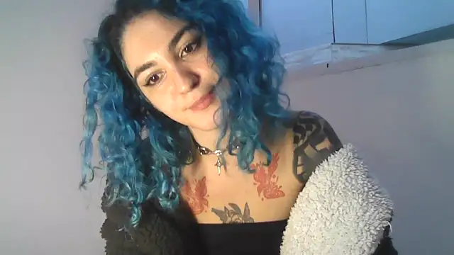Snapshot of peetitefairy chatting on 05/16/26, 10:36 peetitefairy online show from 05/16/26, 10:36