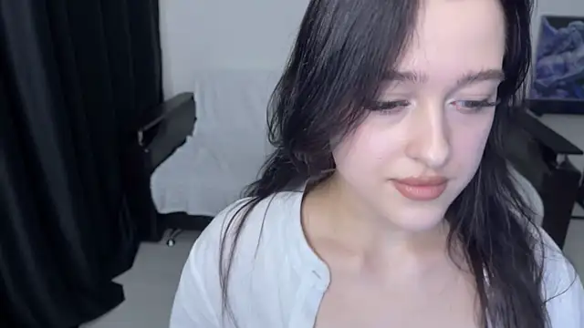 Snapshot of Sunshine_J chatting on 10/02/25, 04:36 Sunshine J online show from 10/02/25, 04:36